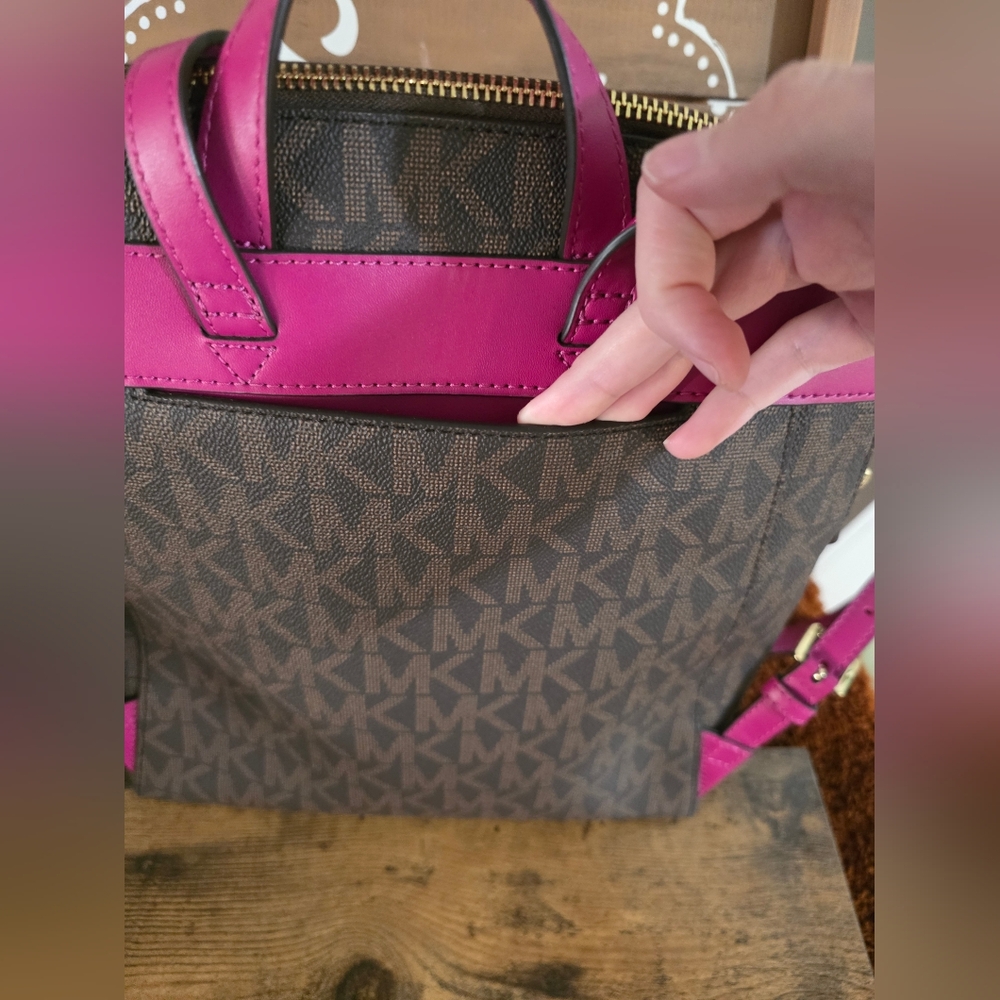 Michael Kors Dallas Medium Slim Backpack MK Signature - Picture 14 of 15